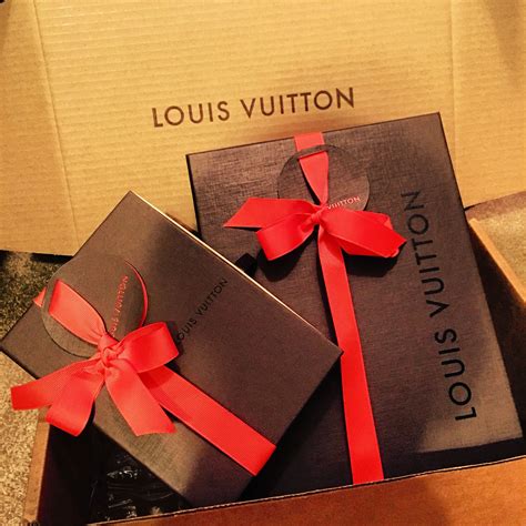 louis vuitton christmas gift